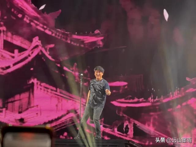 在昆明听周华健演唱会,感受“少年的奇幻之旅”,回味无穷
