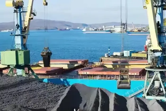 澳洲妥协后，川普上门签署关键协议，意图绕开中国建立稀土供应链