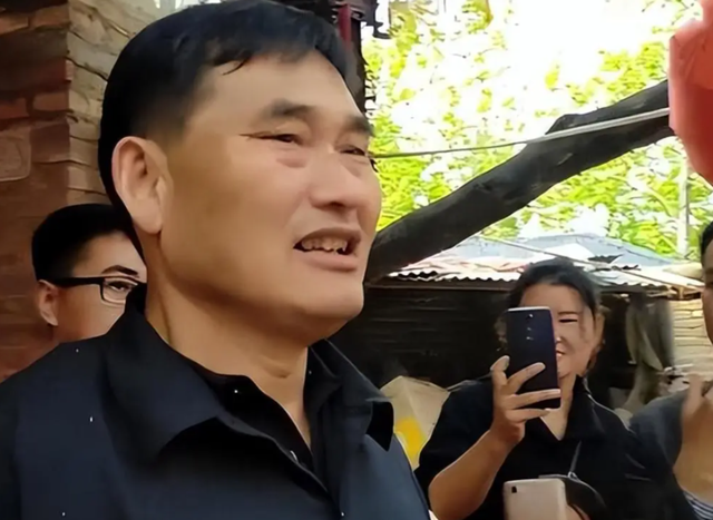 大衣哥案终于判了，全网大快人心，但有一人怕是肠子都要悔青了