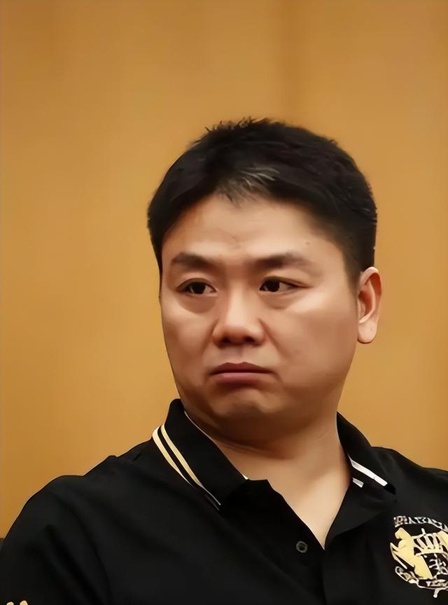 担心的事还是发生！刘强东发年货刚开始	，老父亲就走上大衣哥老路