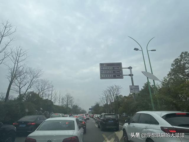 景德镇一日游，只顾着人挤人看后脑勺了，真正做到“累并快乐着”