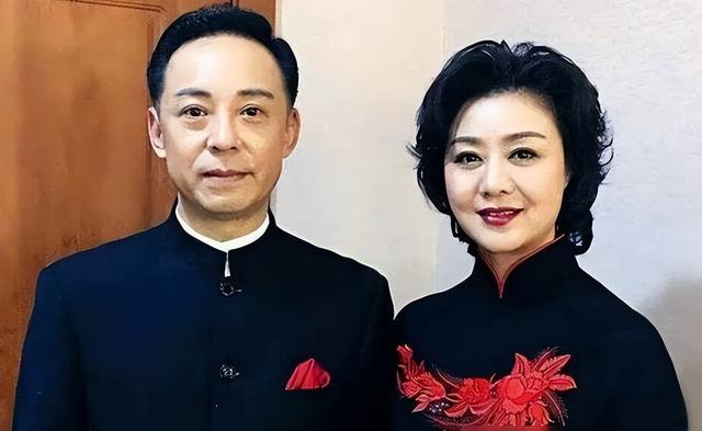 59岁李胜素：她不要丈夫、不要孩子，却活成了最让人羡慕的女人