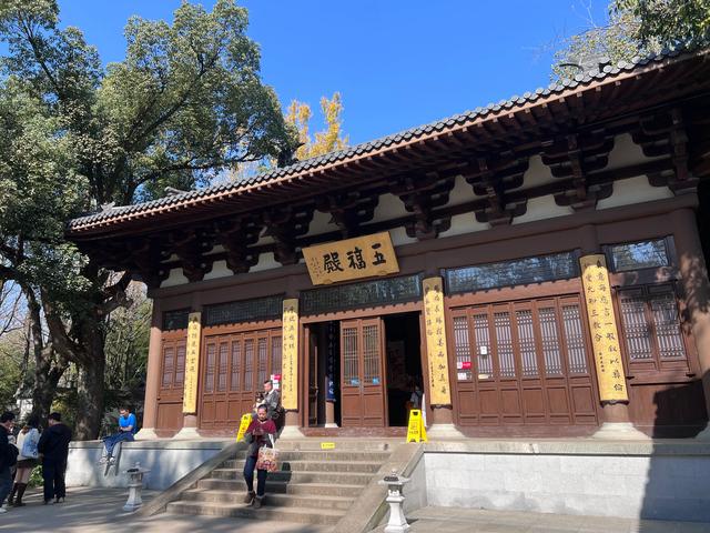 上天竺到云栖竹径，徒步9公里，感受一路秋意。