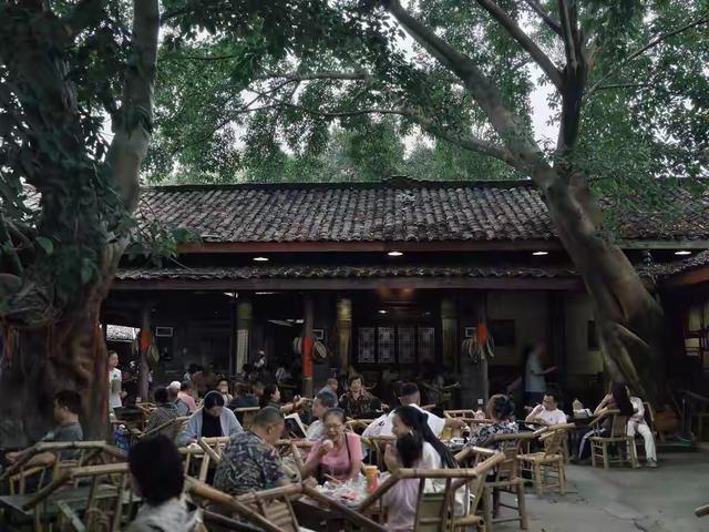 成都凭什么打败北上广？2025国庆旅游暗战大揭秘