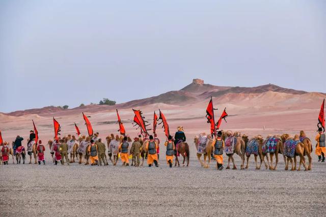 重走丝绸之路，这支“东天山来的骆驼队”到哪了？