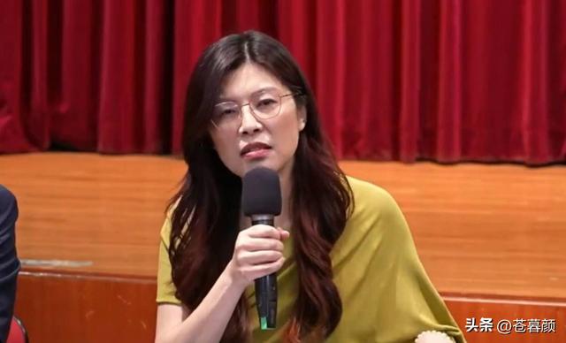 第四次大辩论落幕，张亚中不负众望获得认可，郑丽文表现一言难尽