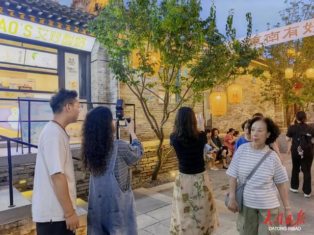 逛市集、品美食、赏表演……大同古城东南邑人气爆棚~