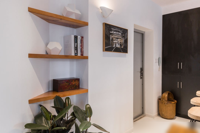 独特的“飞机”户型，经过设计师的改造，每处空间都得到充分利用