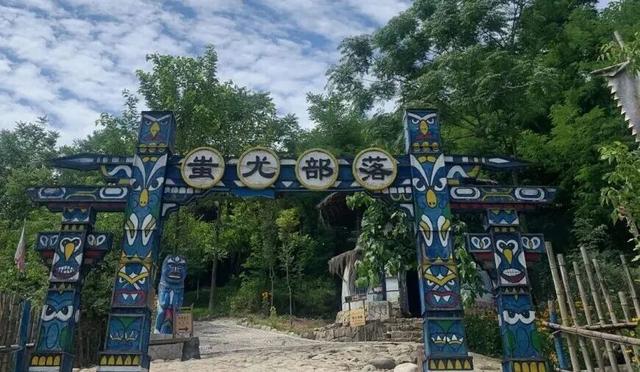 秋华未减，冬景将至，来炎帝影视基地赴一场秋冬的约会吧！