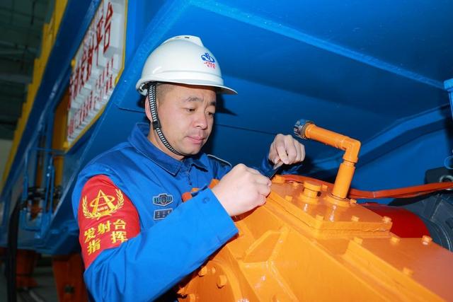 神舟二十一号将发射：航天员早已选定，神舟二十二号准备好了