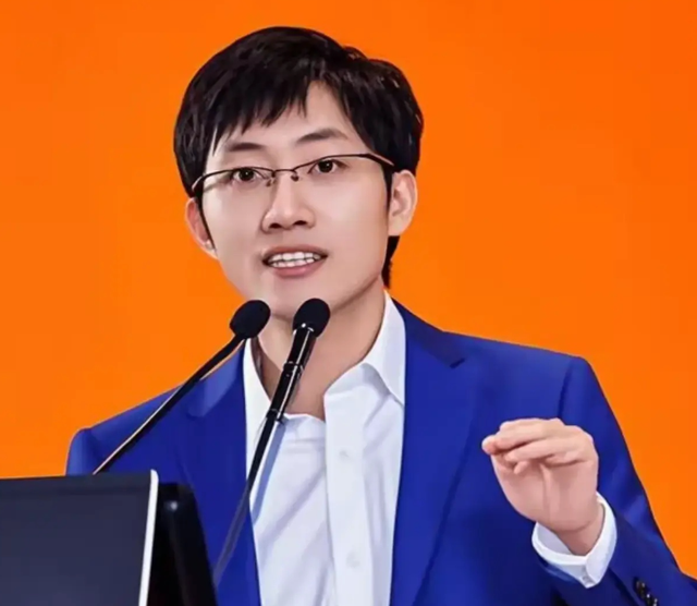 最严厉的制裁不是禁售，是倾销！打破美垄断，DeepSeek引爆科技圈