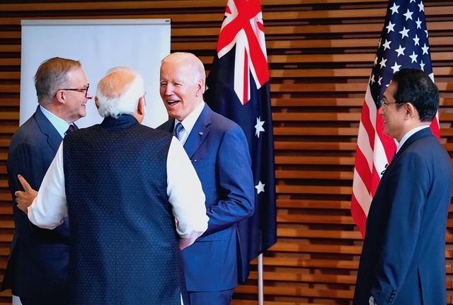 新加坡总统公开警告中国：要想世界和平，中国得放弃一样东西