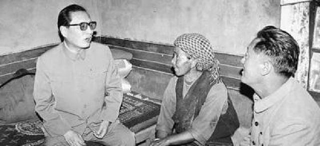 他62岁担任国务院副总理，69岁官至正国级，子女都是国家栋梁
