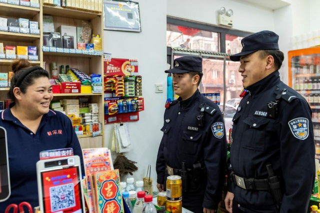 诗画冬韵 冰城民警为冰雪文旅绘就暖心图景