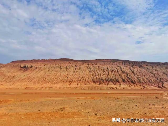 游览吐鲁番火焰山遭遇高温，手机热得发烫自动关机