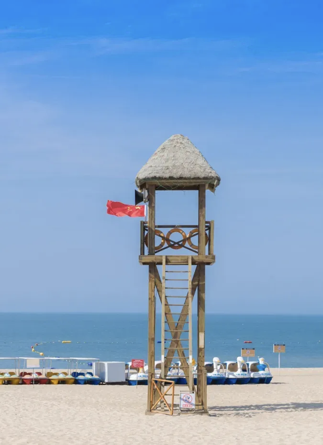 《中国国家地理》认证的“中国最美海岸”，荣成才是不容错过的山海明珠！