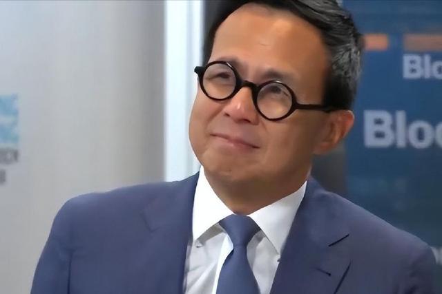 2909亿身价有何用？97岁的李嘉诚无力回天，两个60岁儿子已成心病