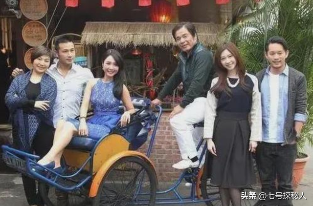 “6个老婆”同住一室，每人每月7万零花钱，71岁又娶第七房小娇妻