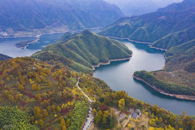 11月适合去看的9处小众风景，多彩山林，甚是美好