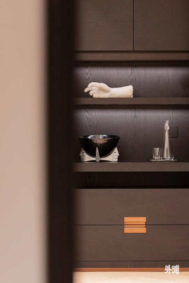 这里，是与世界同频的远见