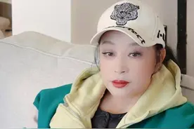 这次，74岁无子女被抛弃的刘晓庆，给所有不生主义者提了个醒图片