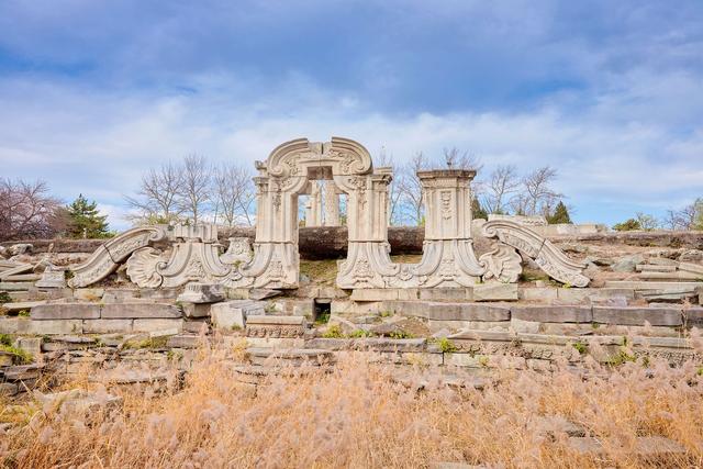 北京圆明园秋色，金风拂残垣，静品岁月，赴一场秋韵时空之约