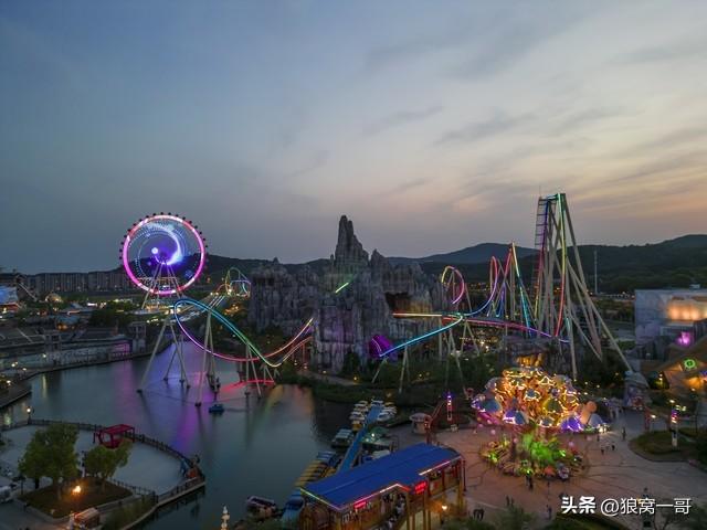 想赚大钱，可以考虑打造旅游IP自媒体，边旅游边赚钱