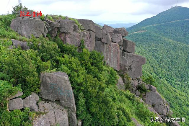 东海云顶盖苍山，四面皆有登山的经典线路