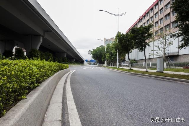 别骂骑友为啥咱宁愿扛着违章风险！也不骑平坦宽阔的非机动车道？
