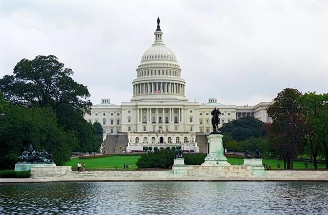 特朗普邀请中俄成立新联合国，普京积极响应，中方仅回12字