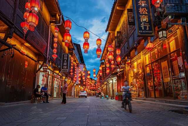 鹰潭文旅元旦活动合集来啦！解锁跨年精彩→【龙虎天下绝·暖冬迎新春】