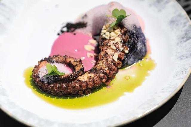 巴厘岛：不是背包客的“穷游天堂”？而是顶级玩家们的温柔梦乡？