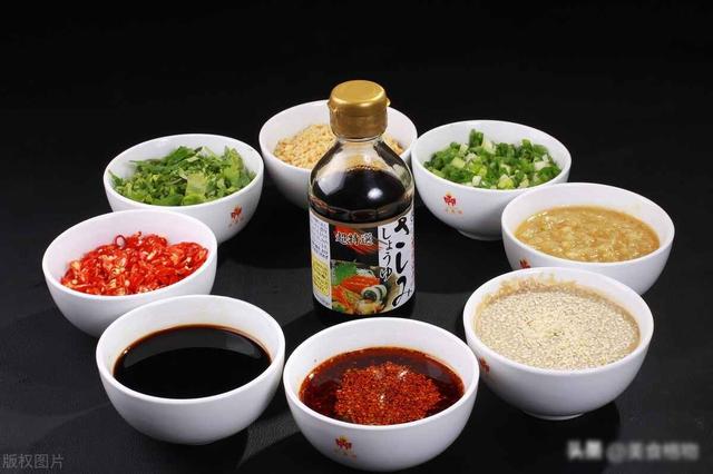 土豆淀粉上锅一蒸，瞬间变成凉粉，好吃健康零添加，3分钟就学会