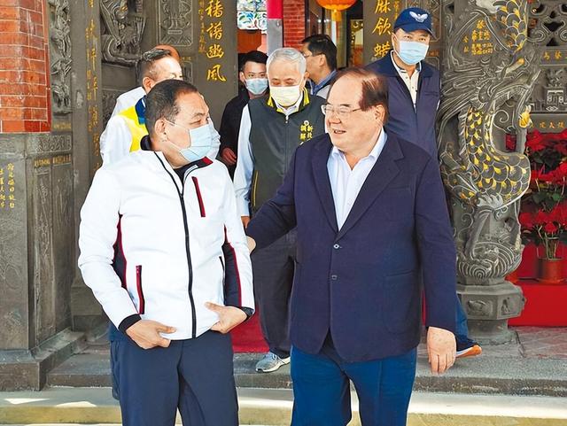 登机赴京前，郑丽文公布人事名单，朱立伦回应特殊，不准打破惯例