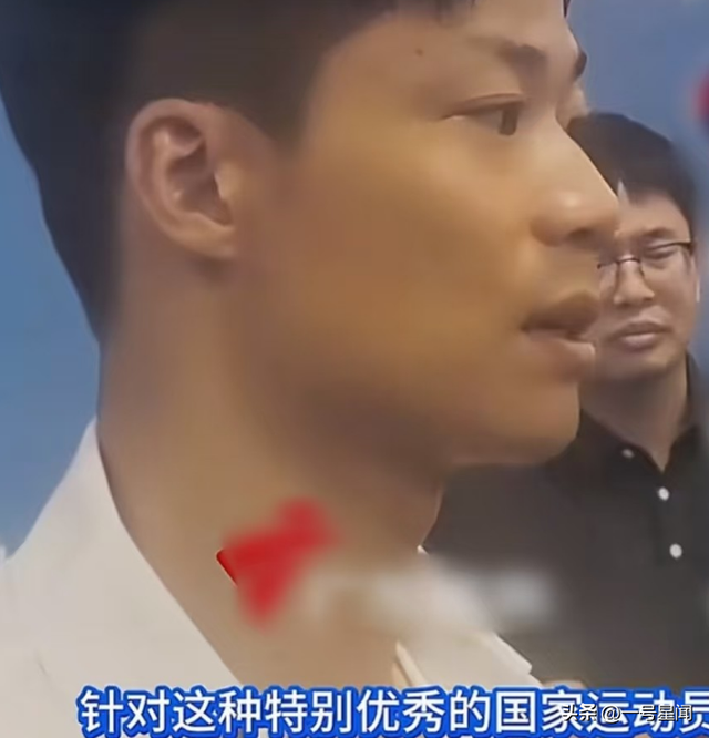 18岁的全红婵，有拼搏向上的斗志，具备天赋的同时又能吃苦耐劳