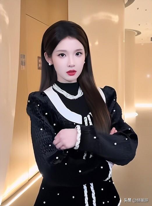 被央视怒批、洋相百出、腹中空空，这几位“绝望的文盲”凭啥能火