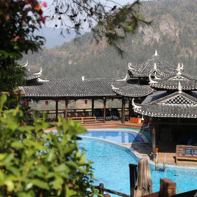 溆浦之约：登山赛为匙，开启丹霞、梯田、古村的诗意之旅