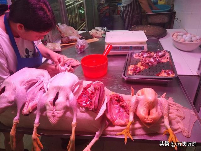 活鸭上百元一只，做成烤鸭才25元！哪来的利润？能放心吃吗？