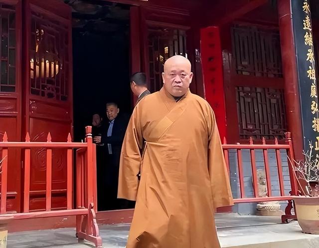 少林寺现状：武僧收费岗消失，纪念碑被遮挡，释永信房屋被封死！