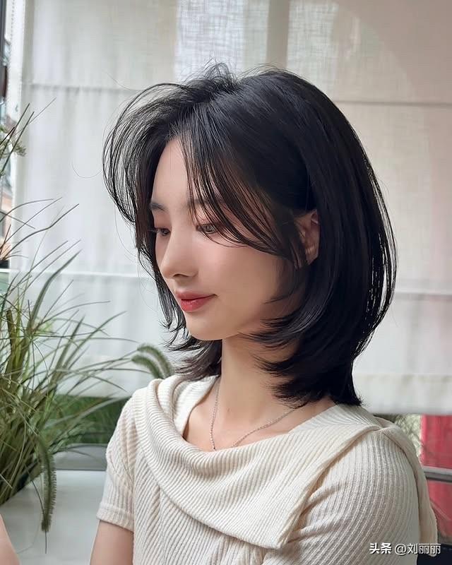 解锁氛围感密码：韩式层次发型，适配所有脸型的“本命款”
