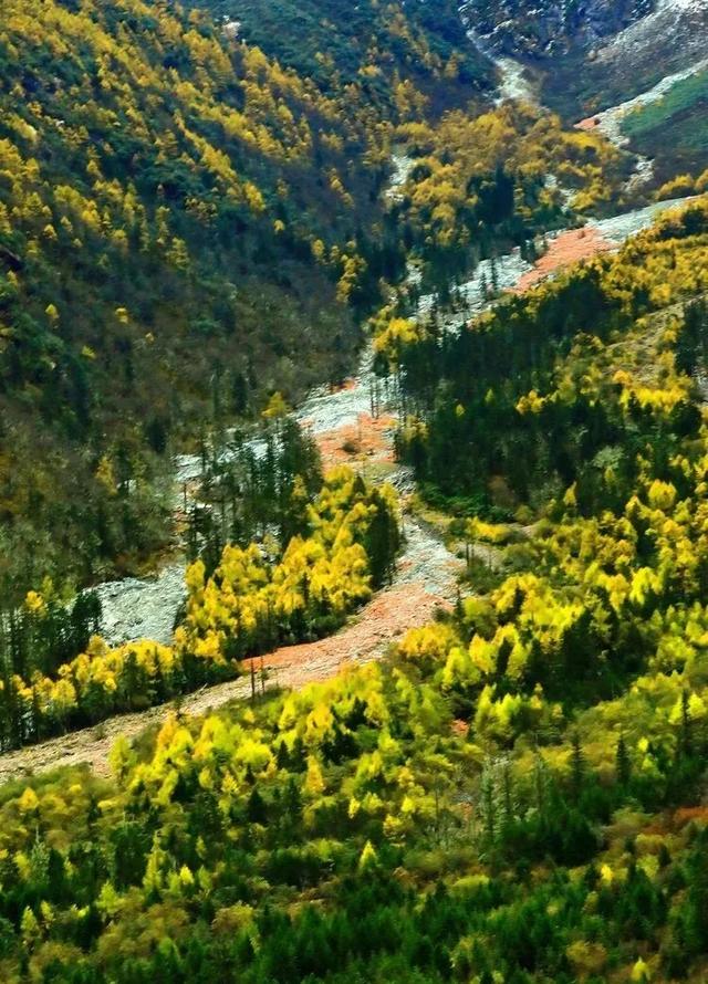 川西理小路：一条让九寨沟都黯然失色的天路，却被99%的人错过了