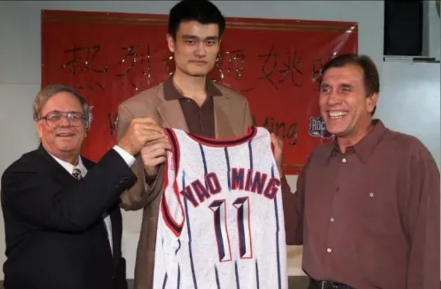 姚明做梦也没想到，15岁的女儿	，如今仅凭一个举动就给他长脸了