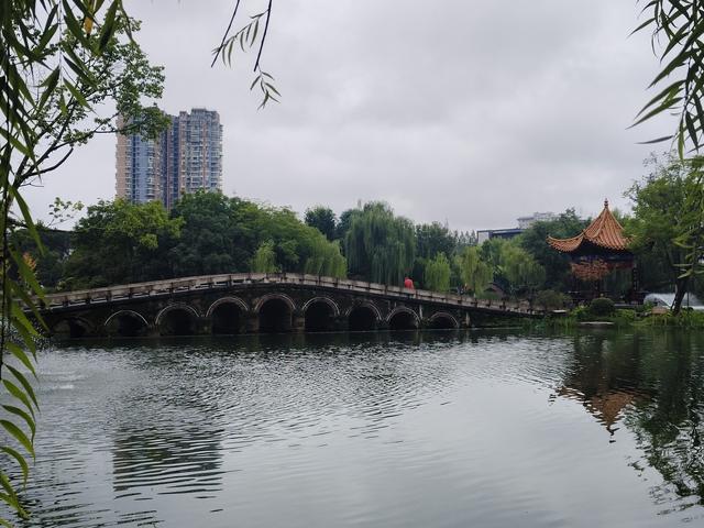 南行漫记：放慢行走的脚步，我们在南充休整