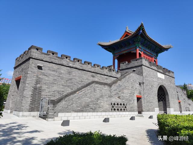 寻找吉林城的历史遗迹，临江门广场为何立着迎恩门