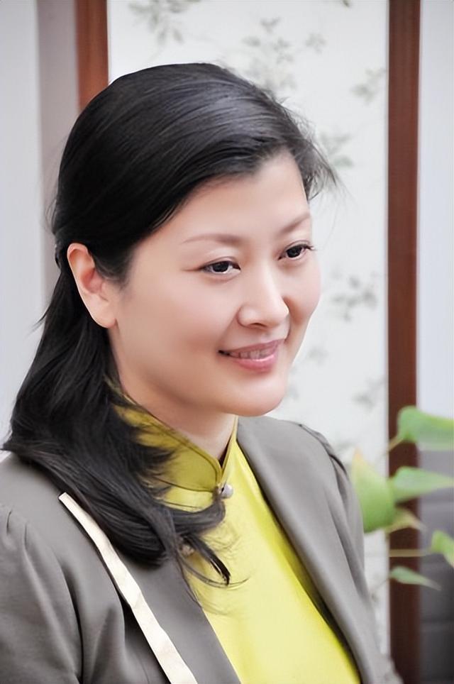 靠美色4年借了17亿，住豪宅过奢侈生活的顾春芳，如今过得怎样