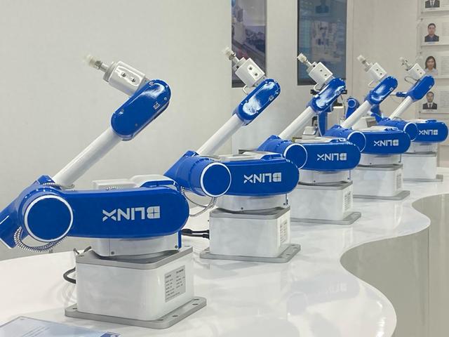 耗时3年！X1机器人突破4大难题，加州理工实现陆空一体化自主系统