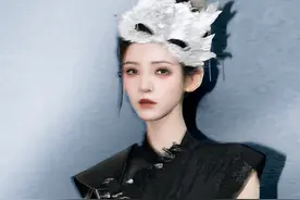 张予曦《乘风2024》狐狸面具造型惊艳亮相图片