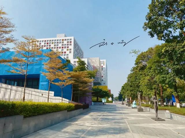 广东佛山新城地标“引争议”:有人觉得设计亮眼,有人吐槽太丑?