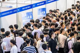 56家单位提供近万个岗位 武汉理工大学开启2025届首场招聘会图片