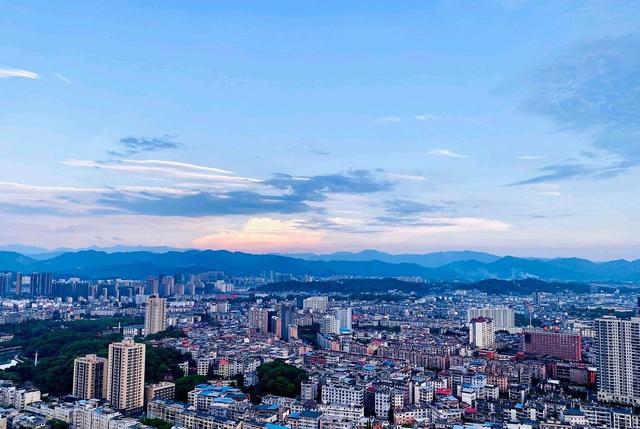 广东人口最少的地级市，常住人口不足240万，还不到东莞的14
